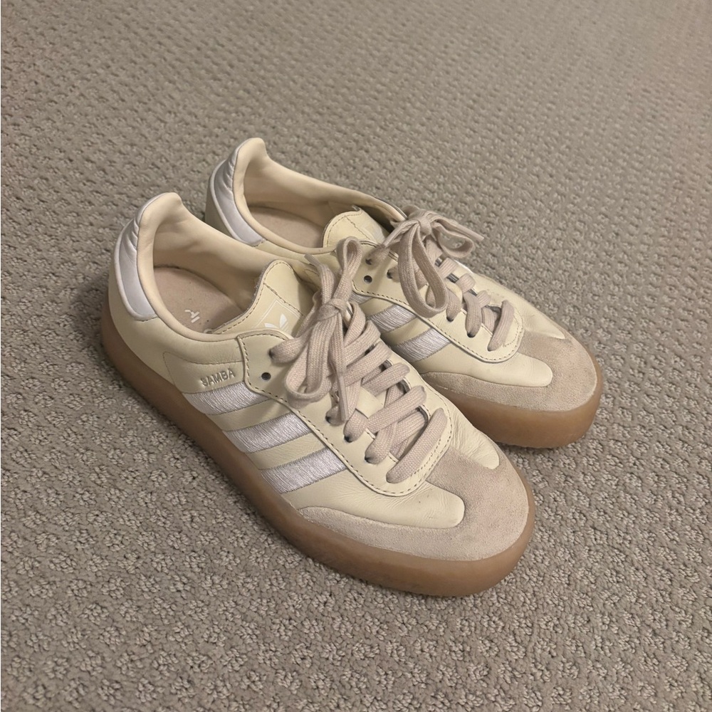 Cream Adidas Sambas